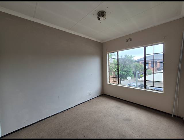 2 BEDROOM TOWNHOUSE RENTED IN SONNEVELD